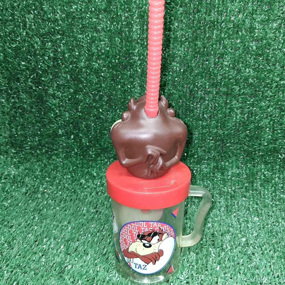 Vintage 1997 Looney Tunes Warner Bros Talking Cups